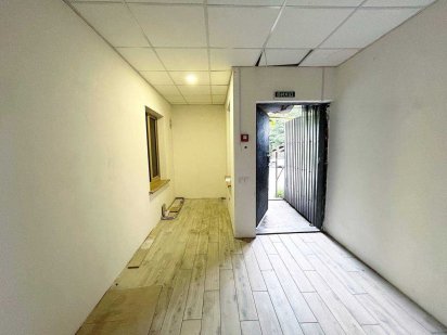 Сдам помещение, офис со своим входом 45 м2 Центр, ул. Грушевского 1 Дніпро