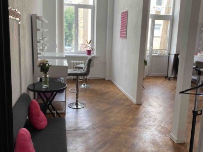 Без комиссии. Крещатик. Салон или офис.50 м со своим балконом Київ