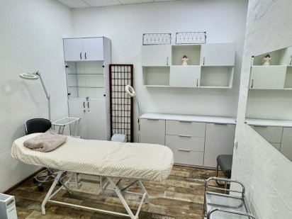 Оренда кабінета для косметолога, масажиста, нарощення вій Киев