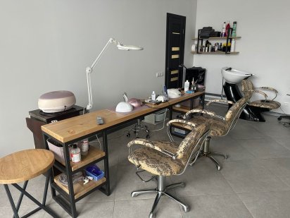 Оренда манікюрного місця Житомир