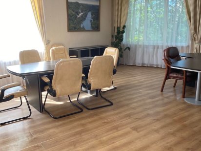 Оренда мебльованого офіса 124 м2 в бізнес центрі на Чорновола. Київ