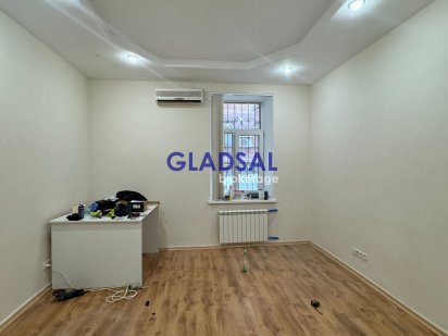 Без% Оренда офісу 64 м2, 3 кабінети.Гончара 30Б,Золоті Ворота, Яр Вал Київ