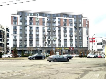 Здам комерційне приміщення 24м., 26 м. і 44м., Н 4м. Деснянський район Київ