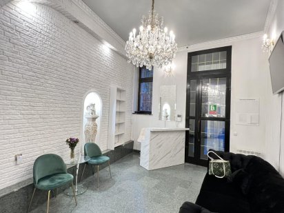 Готовий салон краси 130 кв.м.з меблями, вул Франка Київ