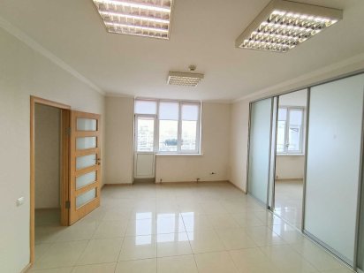 Видовий офіс 65 м2 Гмирі 4, ГЕНЕРАТОР, метро Позняки Осокорки 5 хвилин Киев