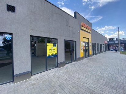 Торгове приміщення у центрі Пісків, біля АТБ - 59 кв.м.