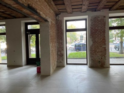 Довгострокова оренда ком.пр у Центрі під різноманітну торгівлю фасадне Львів