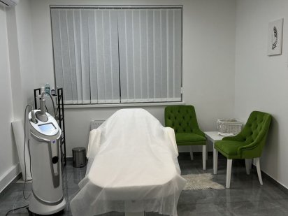 Кабінет салону на Берестейському проспекті Київ