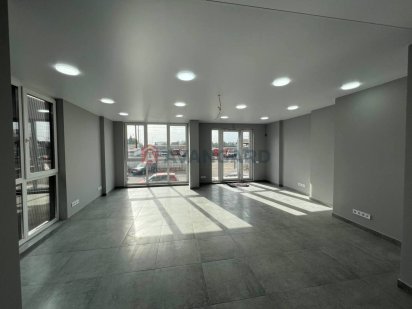 Комерційне приміщення, Фасад, ЖК Метро парк, вул. Кам'янська 127А Київ