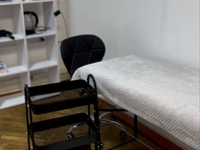 Аренда кушетки - место мастера Дніпро