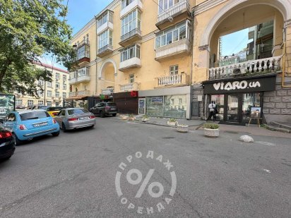 Торгове Приміщення, вул. Лютеранська 3, S=143 кв.м Київ