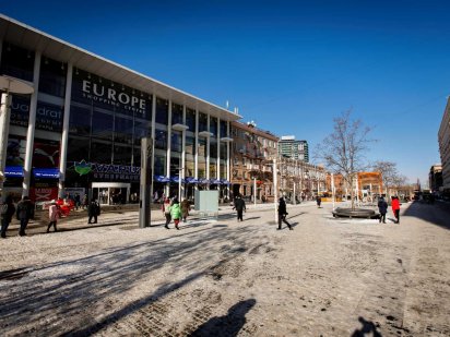 Оренда 120 кв.м ЦЕНТР, ЄВРОПЕЙСЬКА ПЛОЩА, К-ви Єлізавети, 15 Днепр