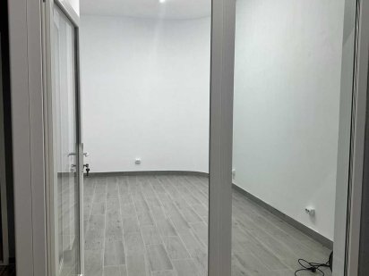 вул Зелена - приміщення під магазин, салон Личаківський район Львова Львов