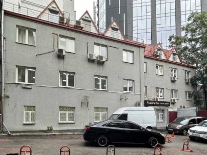 Жилянська, 43, метро Олімпійська, окрема будівля в центрі Киев