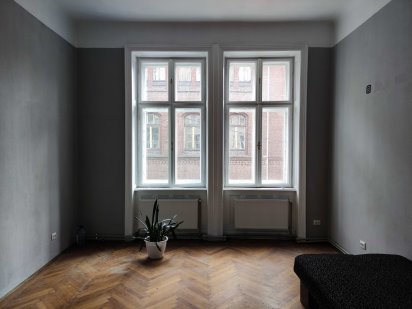 Простора квартира під офіс або житло в центрі Львова (церква Анни) Львов