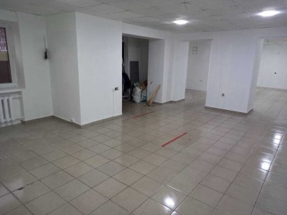 Помещение с отд.входом 10-40м.кв. ул.Перша Лыварна(Красногвард)