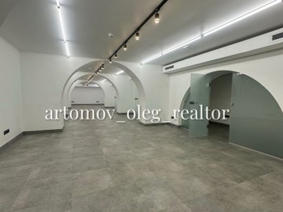 240м2,ЦЕНТР‼️Свет есть всегда ,метровые стены!Под любой вид бизнеса