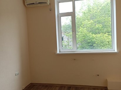 Сдам офис 13 метров на Столярова. Дніпро