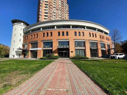 Без %. Фасадное помещение 158 м. Витрины. Леси Украинки. Киев
