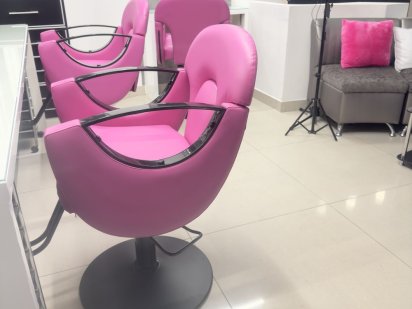 Перукарське крісло на оренду Львів