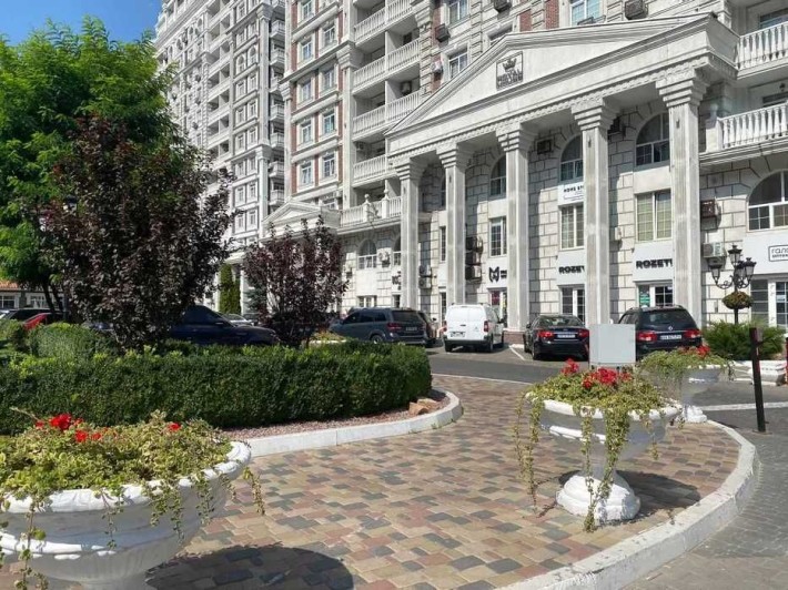 Здається Фасадне  приміщення в ЖК “Нова Англія” 135 кв.м. - фото 1