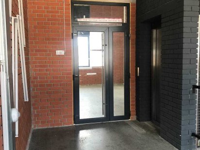 Оренда під офіс/шоу рум/склад 71 м2 Столичне шосе Київ