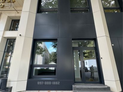 Комерційні приміщення фасад маленький магазин офіс Одесса