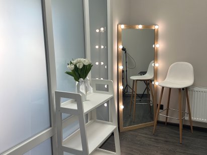 Кабінет для манікюру, масажиста , косметолога , лашмейкера, татуаж