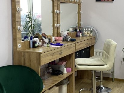 Оренда робоого місця кушетки дзеркала Львов