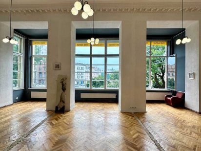 Оренда приміщення у центрі Львова ,пл.Галицька Львов