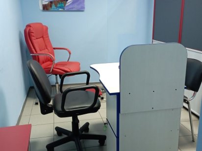 Аренда мастеру маникюра и педикюра