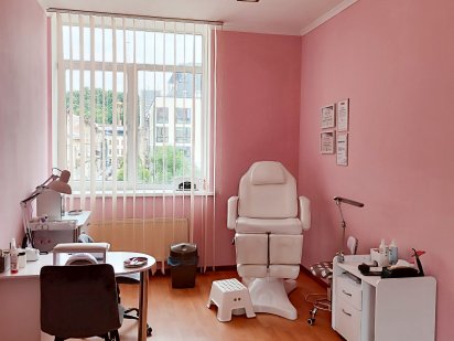 Оренда місця для майстра манікюру Львів