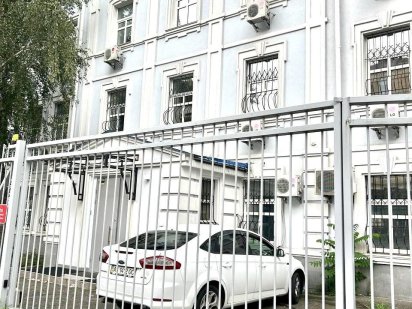 Здам офісну будівлю 698 кв.м.на Саксаганського 3 поверхи + мансарда Київ