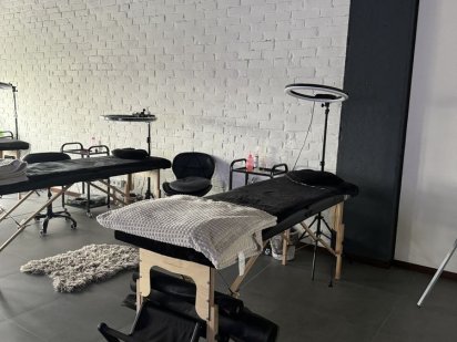 Аренда кушетки/стола бровиста центр Дніпро
