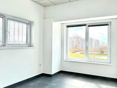 Оренда офісу 50 м2 закритого типу - 2 кімнати, санвузол. Генератор Львов