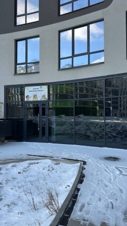 Оренда комерційного фасадного приміщення з ремонтом. ЖК Парус Сіті. - фото 1