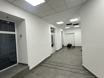 Оренда приміщення з фасадом вул. Коперника Львов