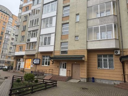 ЗНИЖЕННЯ ЦІНИ!!!ОРЕНДА офісного приміщення в центрі Львова вул.ЮНАКІВА