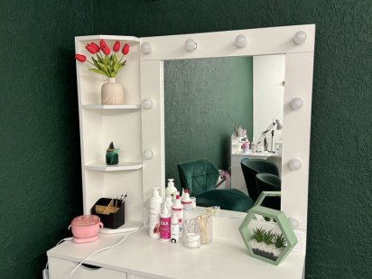 Оренда місця. Манікюр, педикюр, брови, вії Львів