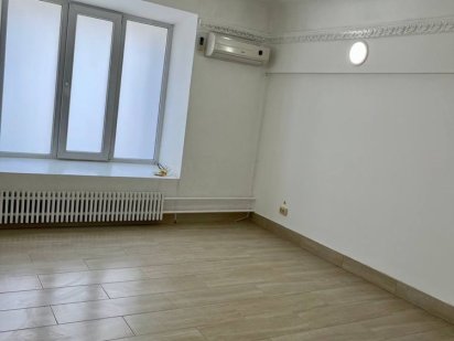 Аренда помещения  300 м2 метро Площадь Восстания Харків