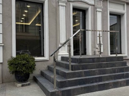 Здам офіс біля метро Історичний Музей Харьков