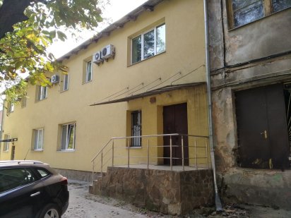 Оренда комерційного приміщення двоповерхова споруда в районі цирку Львов