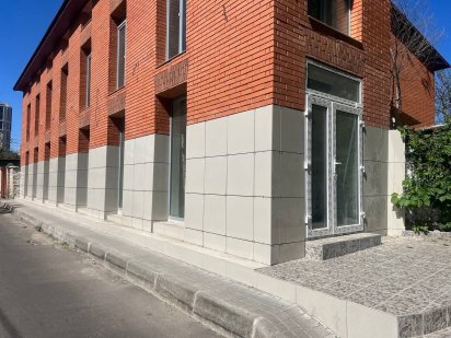 фасадное помещение от хозяина .р-н Аркадии.92 кв..