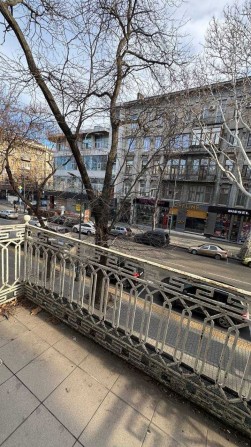 Сдам офис на Дерибасовской 106 кв м - фото 1