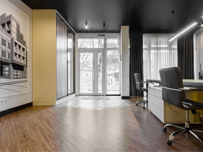 Офіс пр. Чорновола біля Макдональдз Львів Львов