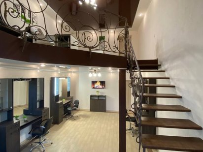 Аренда мест для мастера парикмахера, лешмейкера, бровиста