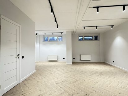 Под Офис, студию, салон, кабинет Каманина Одесса