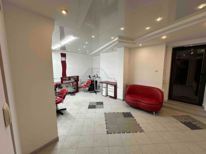 Оренда приміщення з фасадним входом на вул. Героїв Майдану Львов