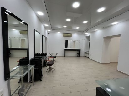 Центр Аренда салона / клиники . фасадный вход / приморский бульвар Одесса