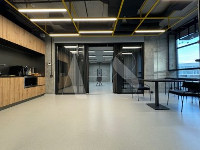 Оренда - Офіс в ЖК «Парус Сіті». 460кв.м. вул. Кульпарківська. Львов